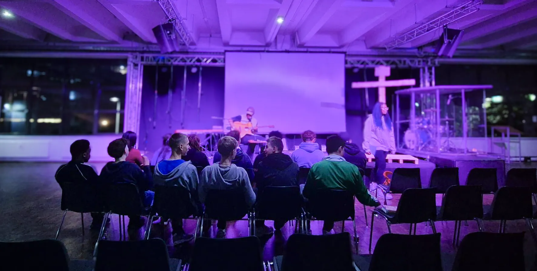 Worship im großen KölnWest-Saal