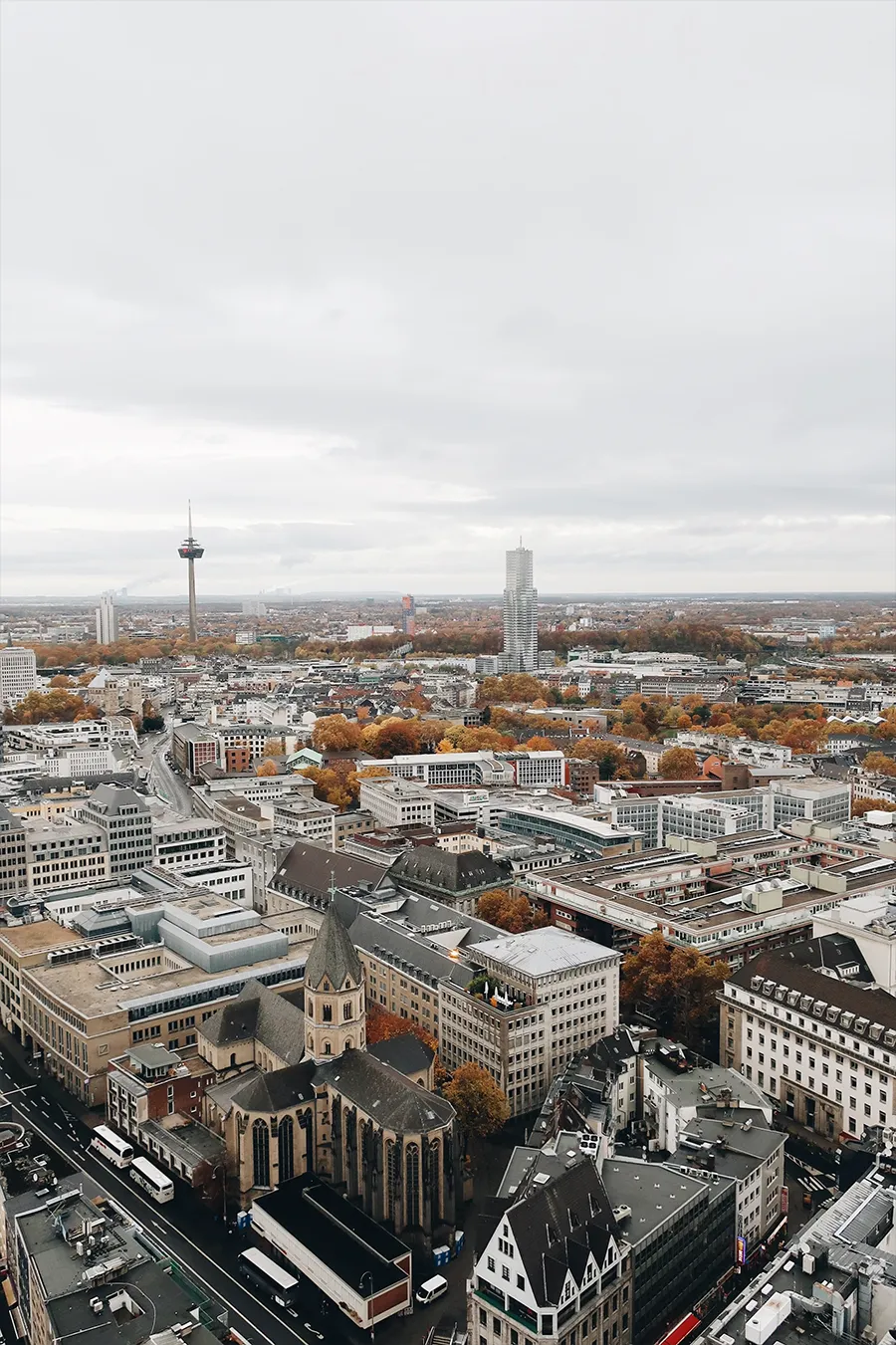Panorama der Stadt Köln mit Blick auf den Colonius